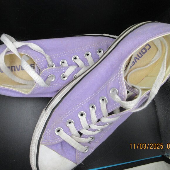 CONVERSE ALL STARS~PURPLE COLOR~ UNISEX~WOMEN'S SIZE 8 - Picture 2 of 7